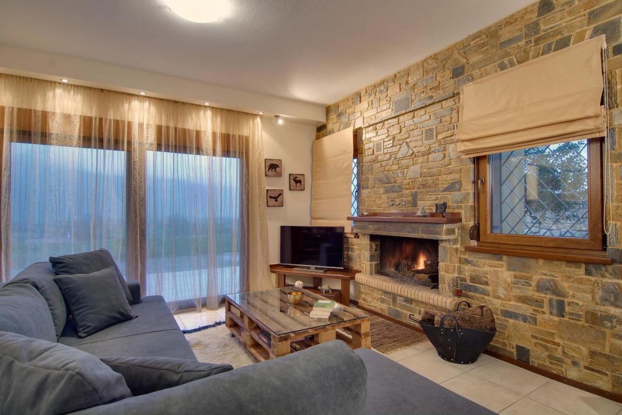 Country Place Apartment With Mountains View 이오아니아 외부 사진